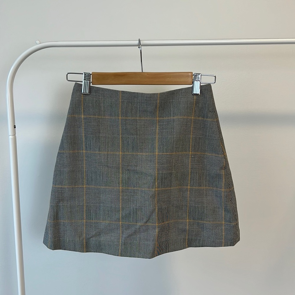 Aritzia Wilfred Classic Mini Skirt size 2